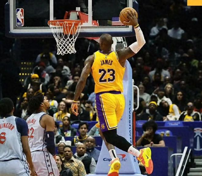 立銅像，NBA現(xiàn)役五大球星有望獲此至高褒獎(jiǎng)