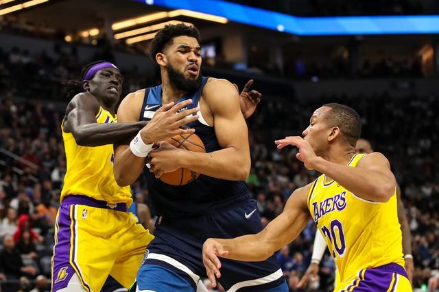 愛德華茲火力全開，森林狼主場強(qiáng)勢逆襲，獨(dú)行俠敗走明尼蘇達(dá)