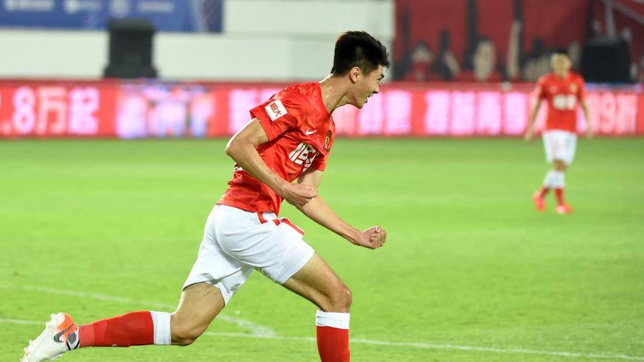 河村勇輝閃耀半場，四記助攻引領全場，正負值達+9創(chuàng)全隊高峰！