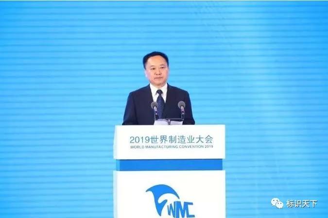 建議，澤連斯基收到中方賀信引發(fā)關注，外交部回應傳遞重要信息