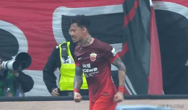 小北6場(chǎng)零封，態(tài)度成疑引爭(zhēng)議，球迷呼吁退役，別再禍害年輕球員