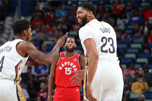 NBA賽場風(fēng)云再起，鵜鶘隊首發(fā)五人組亮相，新陣容挑戰(zhàn)新高度