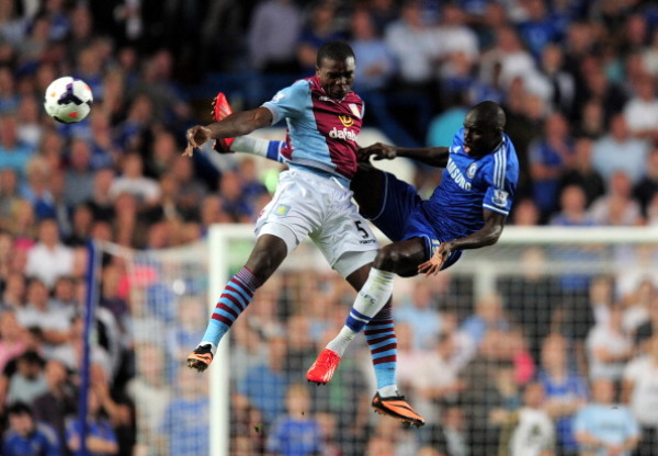 英超第8輪焦點之戰(zhàn)，裁判約翰引領(lǐng)公正之尺，展現(xiàn)賽場正義