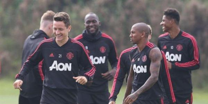 轉(zhuǎn)會(huì)貝蒂斯！曼聯(lián)官方深情告別安東尼，俱樂(lè)部全員祝愿他未來(lái)一切順利