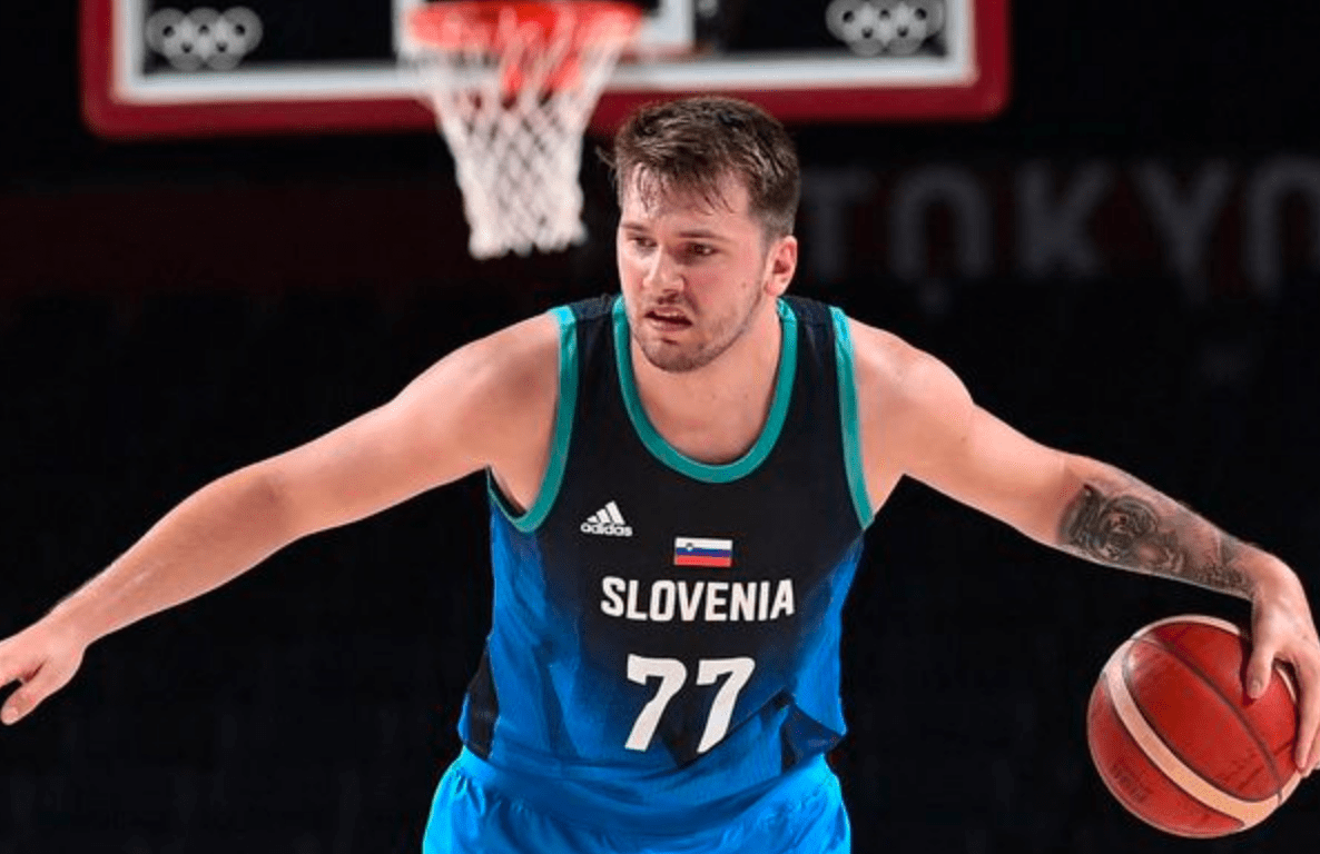 斯洛文尼亞主帥呼吁閉嘴，東契奇與裁判溝通引發(fā)場邊緊張氛圍