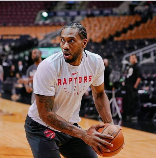 快船助教萊昂納德膝蓋強化訓(xùn)練持續(xù)進行中，球隊期待之星仍待歸隊合練