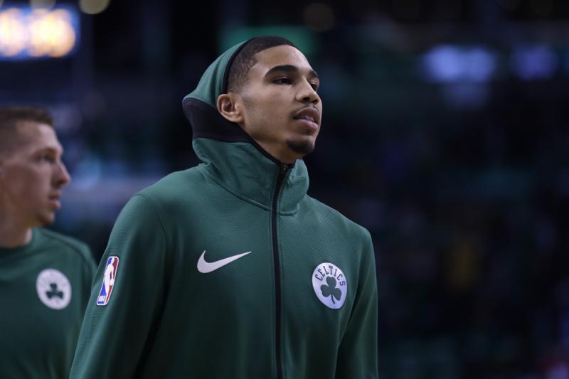 建議，?？怂褂^望國王季后賽表現(xiàn)，續(xù)約決定待塔圖姆和熱巴表現(xiàn)再定