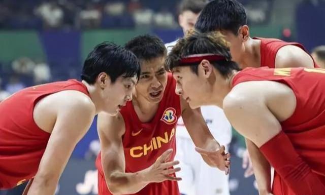 CCTV5直播聚焦中韓大戰(zhàn)，中國男籃晉級四強的優(yōu)勢揭秘，胡金秋或成殺手锏