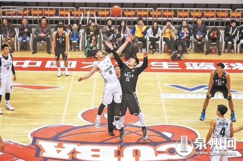 NBA賽場(chǎng)外的差距，清華大學(xué)罰球數(shù)遠(yuǎn)超華僑大學(xué)，揭示真實(shí)實(shí)力懸殊