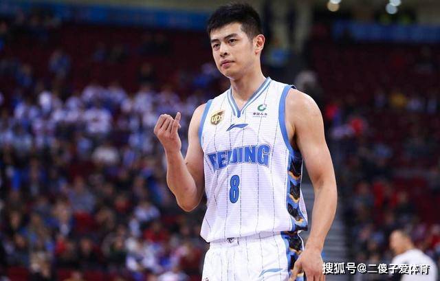 建議，北京北控俱樂部與新疆俱樂部積極接觸，共同瞄準趙睿轉會傳聞