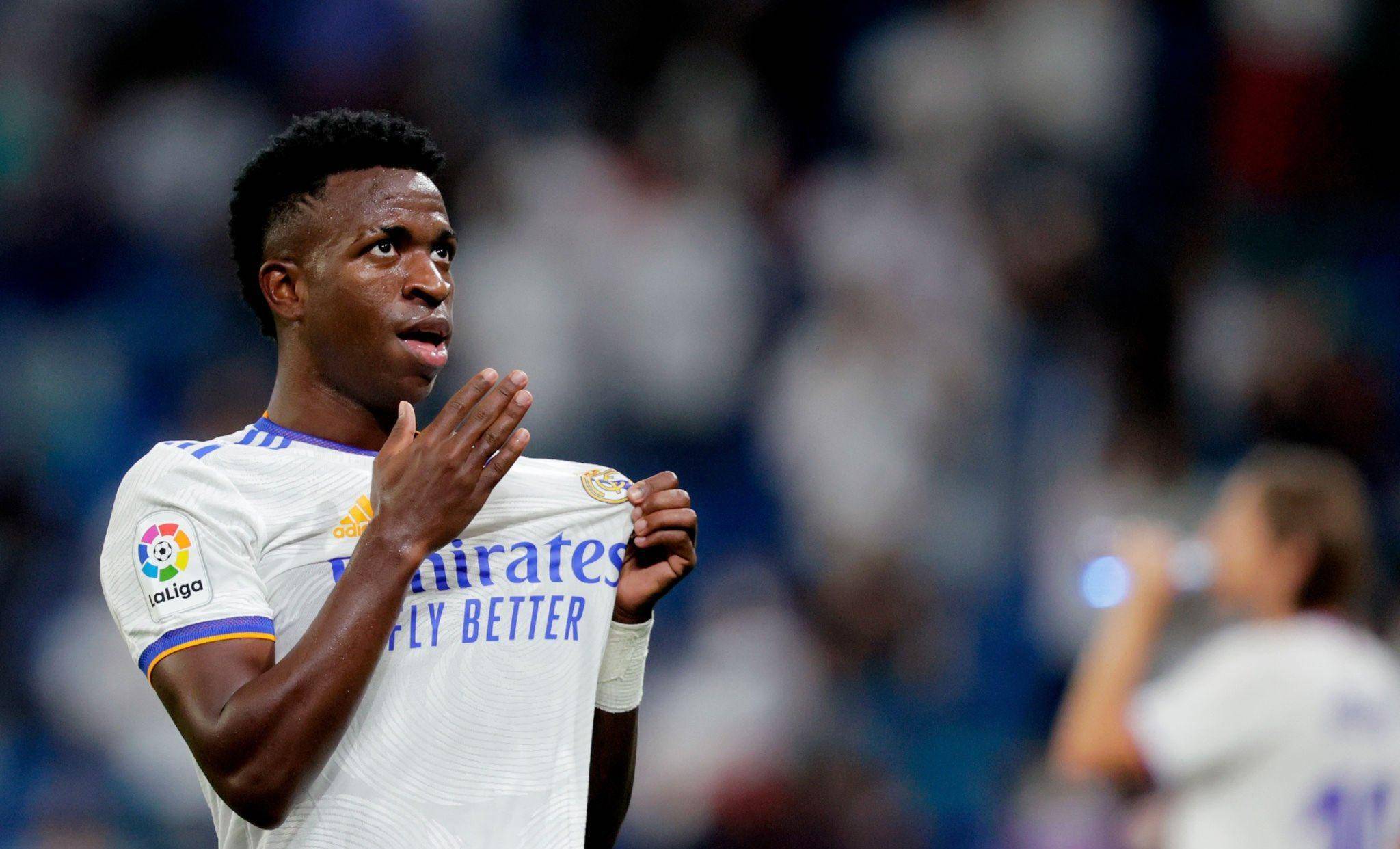 維尼修斯進(jìn)球挑釁，暗諷奧維耶多降級(jí)，NBA賽場(chǎng)上的意外風(fēng)波