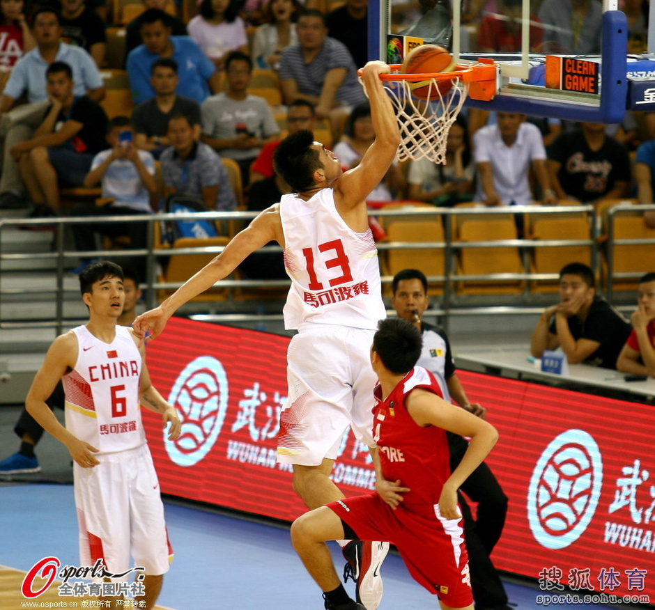 盤(pán)點(diǎn)2025男籃亞洲杯中國(guó)男籃十大鏡頭，最動(dòng)容的瞬間