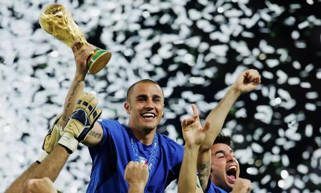 馬丁內(nèi)斯閃耀歐冠賽場(chǎng)，七次撲救鑄就傳奇，NBA風(fēng)采再現(xiàn)拜仁防線