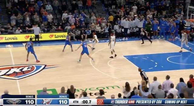 福登絕殺助攻閃耀NBA賽場，曬罰角球瞬間引爆球迷狂歡