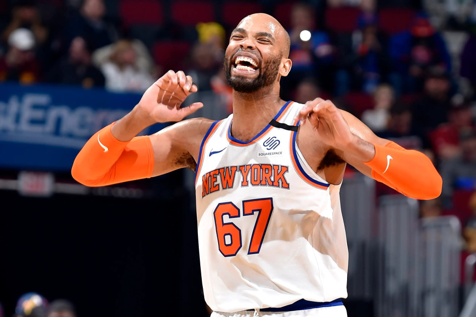 尼克斯曾與比斯利團(tuán)隊(duì)接觸，但底薪合同成合作障礙