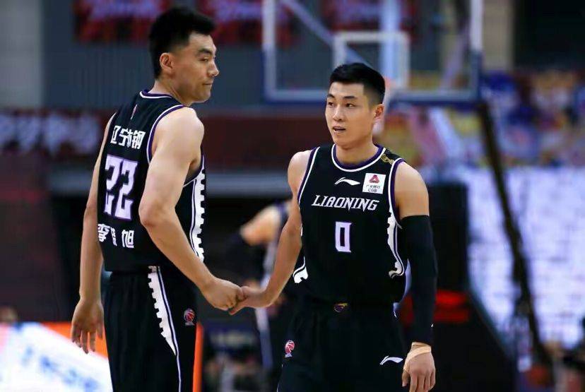 重磅官宣！張陳治鋒續(xù)約遼寧男籃，內(nèi)線未來穩(wěn)固，公司攜手共筑輝煌
