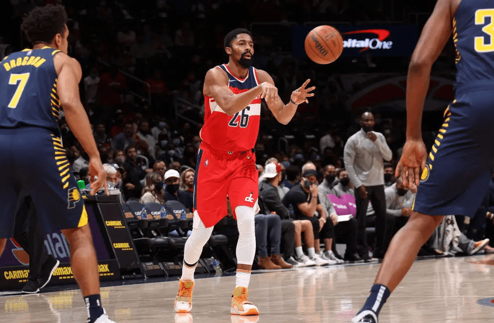 NBA今日紅黑榜，?；倏耸仔銈魃溟W耀紅榜，加扎尼加失誤致紅點登頂黑榜