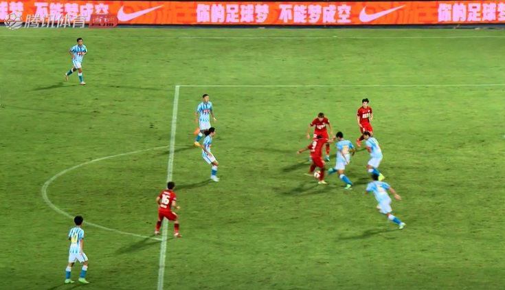 廣州隊(duì)遭遇爭(zhēng)議判罰，第65分鐘進(jìn)球被判定越位無(wú)效
