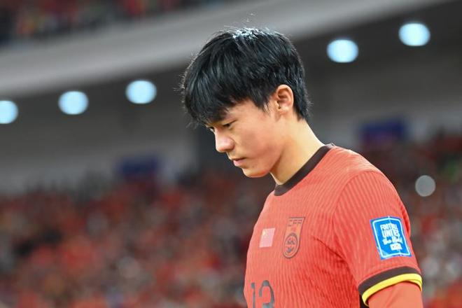 安東尼奧與胡荷韜交流遭遇，胡荷韜無緣蓉城海港戰(zhàn)，引發(fā)北青熱議