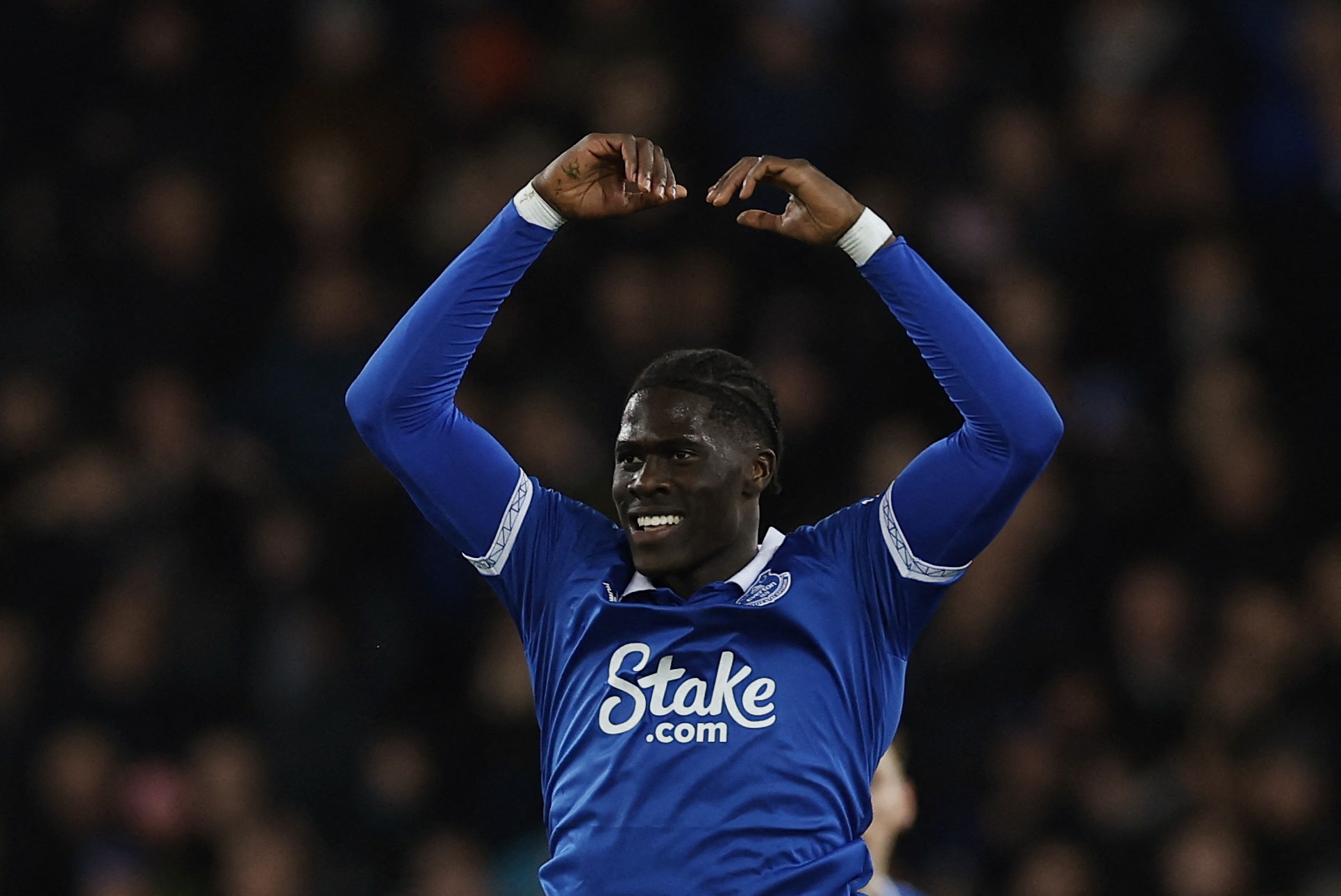 維拉眾將雄心壯志，埃梅里引領(lǐng)球隊(duì)追求卓越，期待更遠(yuǎn)征程