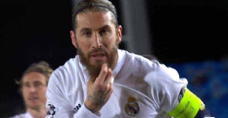 維尼修斯歐冠超長(zhǎng)奔襲進(jìn)球，再現(xiàn)經(jīng)典，締造傳奇的賽季篇章