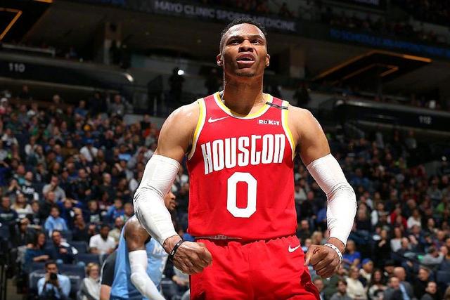 NBA賽場驚魂！德里赫特血流滿面，堅(jiān)韌斗志鑄就榮耀時(shí)刻