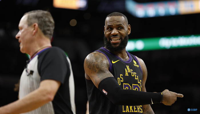 普爾閃耀聯(lián)盟，場(chǎng)均命中5.3記三分，三分命中率創(chuàng)紀(jì)錄領(lǐng)跑NBA