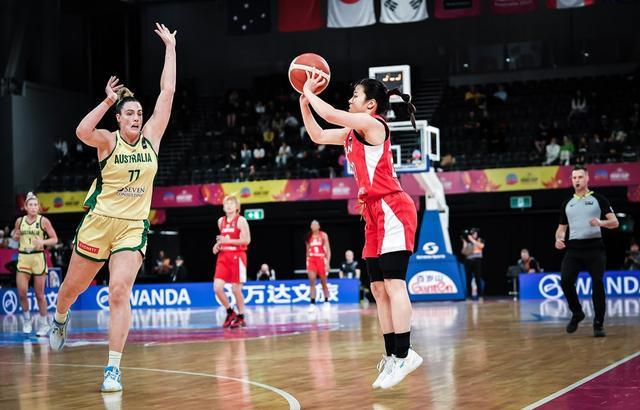 流言板熱議，中國男籃憾失亞洲杯冠軍，惜敗澳大利亞一分，勇奪賽事亞軍