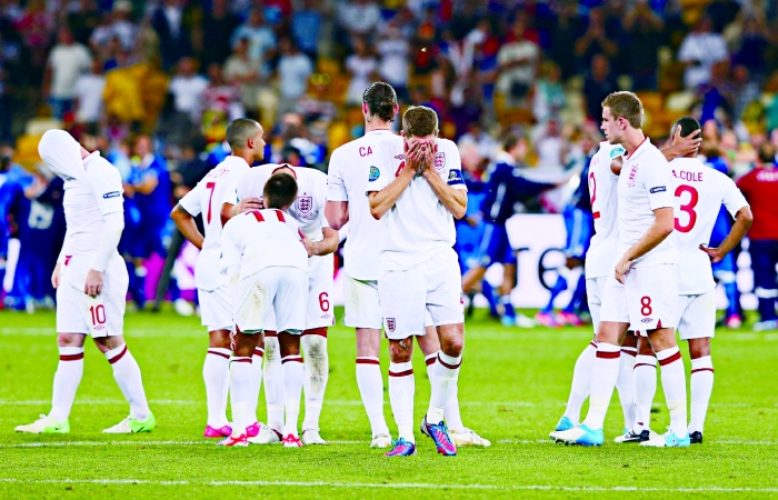 圖赫爾母親，我兒子執(zhí)教英格蘭是命中注定，世界杯奪冠之路已鋪就