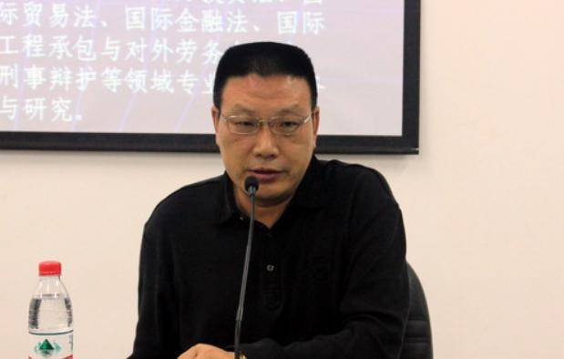 山西解說員再談地震級交易，冠軍隊互換頂薪球員的卡點(diǎn)附加條件深度解析