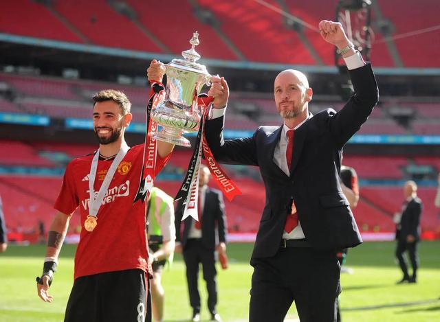 英超賽場上的替補(bǔ)奇跡，滕哈赫麾下球隊(duì)逆襲的關(guān)鍵與滕哈赫的替補(bǔ)力量