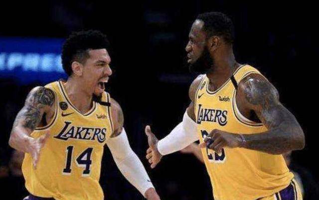 建議，湖人隊(duì)面臨提前收繳權(quán)力的挑戰(zhàn)，珍妮事件是否會(huì)再次上演？