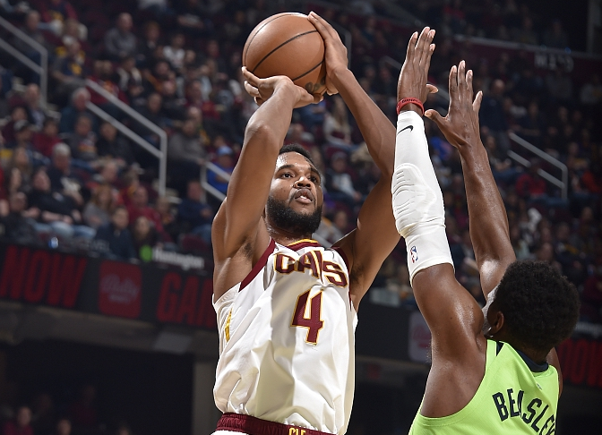 克內(nèi)克特大心臟三分絕平，末節(jié)加時砍下25分率隊(duì)逆轉(zhuǎn)，NBA賽場激情燃燒