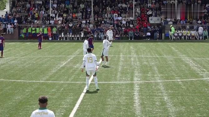 重磅！NBA最新動態(tài)與巴薩緊盯帕爾梅拉斯天才左腳中衛(wèi)