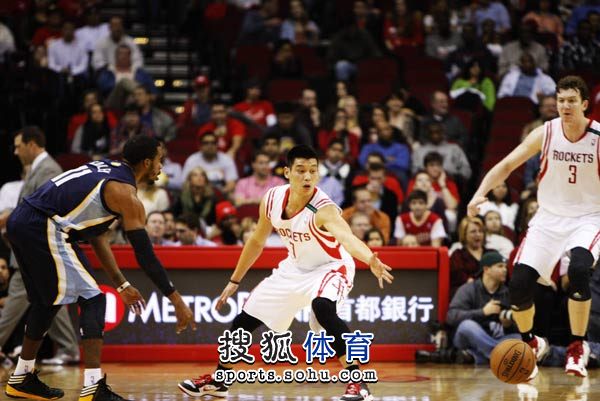 林書豪的瘋狂<strong></strong>瘋狂，閃耀NBA的東方之光與火箭時(shí)期的傳奇三雙時(shí)刻