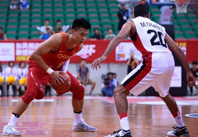 周琦更新微博曬定妝照，三十載初心不改，愿中國籃球聯(lián)賽更上一層樓！