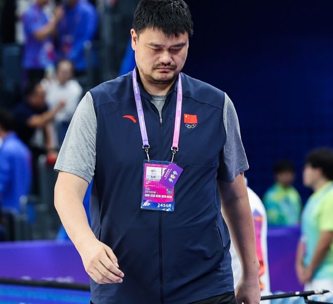 中國男籃與郭士強指導(dǎo)的堅韌，重燃籃球熱情，傳遞觀賽喜悅