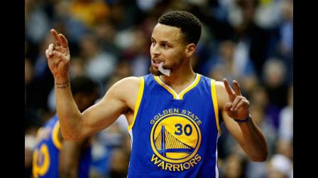 庫里試戴實(shí)時(shí)翻譯眼鏡，驚嘆連連，科技魅力，太瘋狂了！