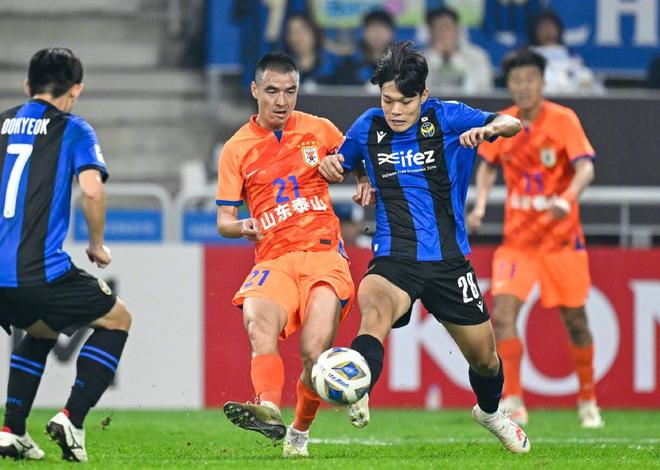 盡管主場(chǎng)失利，泰山隊(duì)的戰(zhàn)斗意志與精神永不熄滅