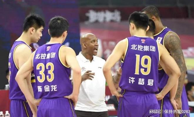 CBA重磅轉(zhuǎn)會(huì)！頂級(jí)射手?jǐn)y手高詩巖，沖擊前四寶座，新組合能否再創(chuàng)輝煌？