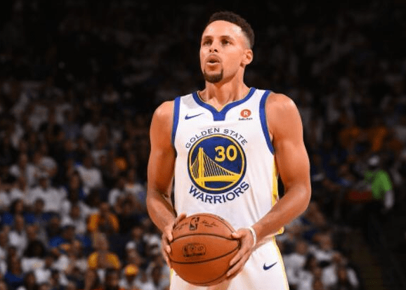 勇士首節(jié)爆發(fā)，36分震撼全場，庫里引領(lǐng)瘋狂進(jìn)攻浪潮