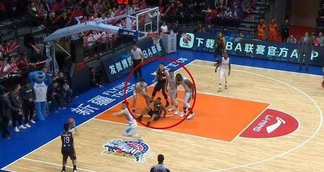 阿莫林與霍伊倫之爭(zhēng)，NBA賽場(chǎng)上的位置之戰(zhàn)與塞斯科的影子