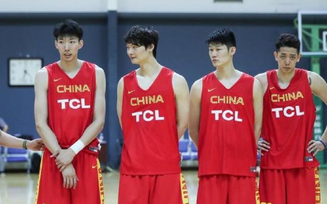 再見周琦，中國男籃新領(lǐng)袖嶄露頭角，57中44的官方認證