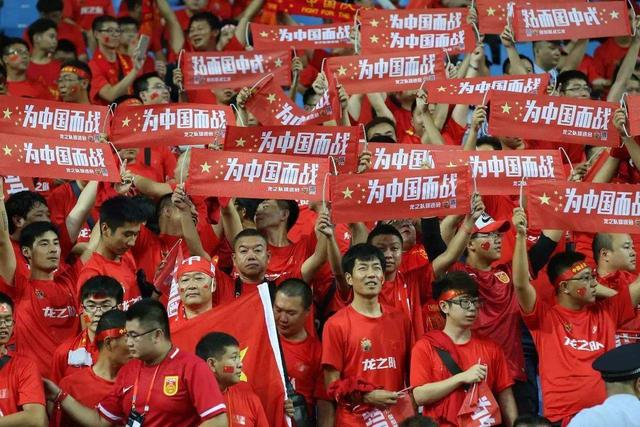 國足沖擊世界杯決賽再現(xiàn)緊張氛圍，期待重塑榮光