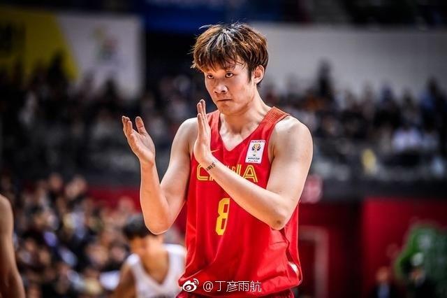 建議，NBA賽場觀察，閔鹿蕾指出防守端問題，半場好球背后陣容磨合的挑戰(zhàn)