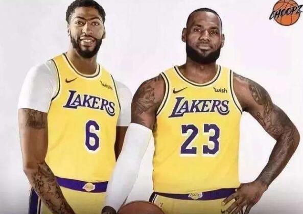 詹姆斯?jié)饷悸?lián)手宣言！湖人堅(jiān)定立場(chǎng)，拒絕交易傳聞