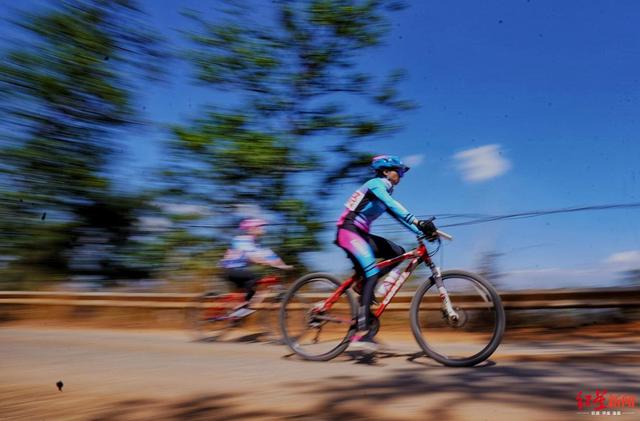 跨越季節(jié)的風(fēng)塵，2024環(huán)三峽自行車賽揭幕，騎手的榮耀與挑戰(zhàn)之旅