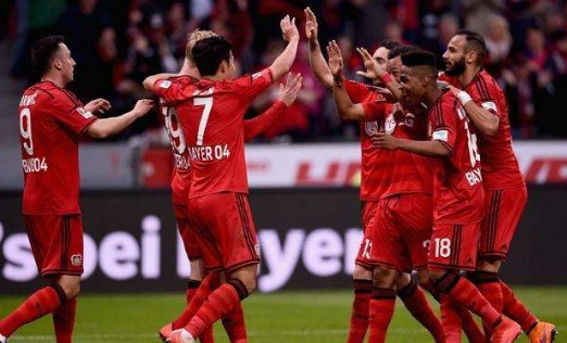 德甲彩經(jīng)，拜仁霸氣終結(jié)法蘭克福，斯圖加特大勝霍村顯露冠軍相