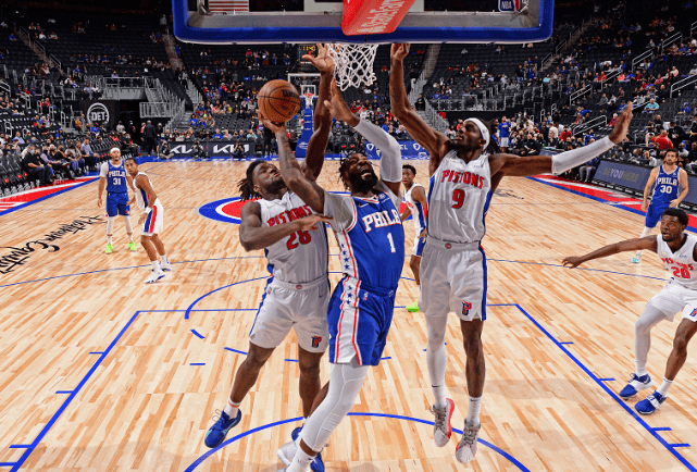 科內(nèi)特展現(xiàn)高效表現(xiàn)，10中7轟下15分8籃板，引領(lǐng)球隊(duì)走向勝利