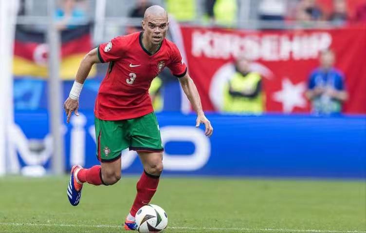 巴薩創(chuàng)紀錄之夜，西甲賽場對手傷停補時烏龍球成就歷史首勝